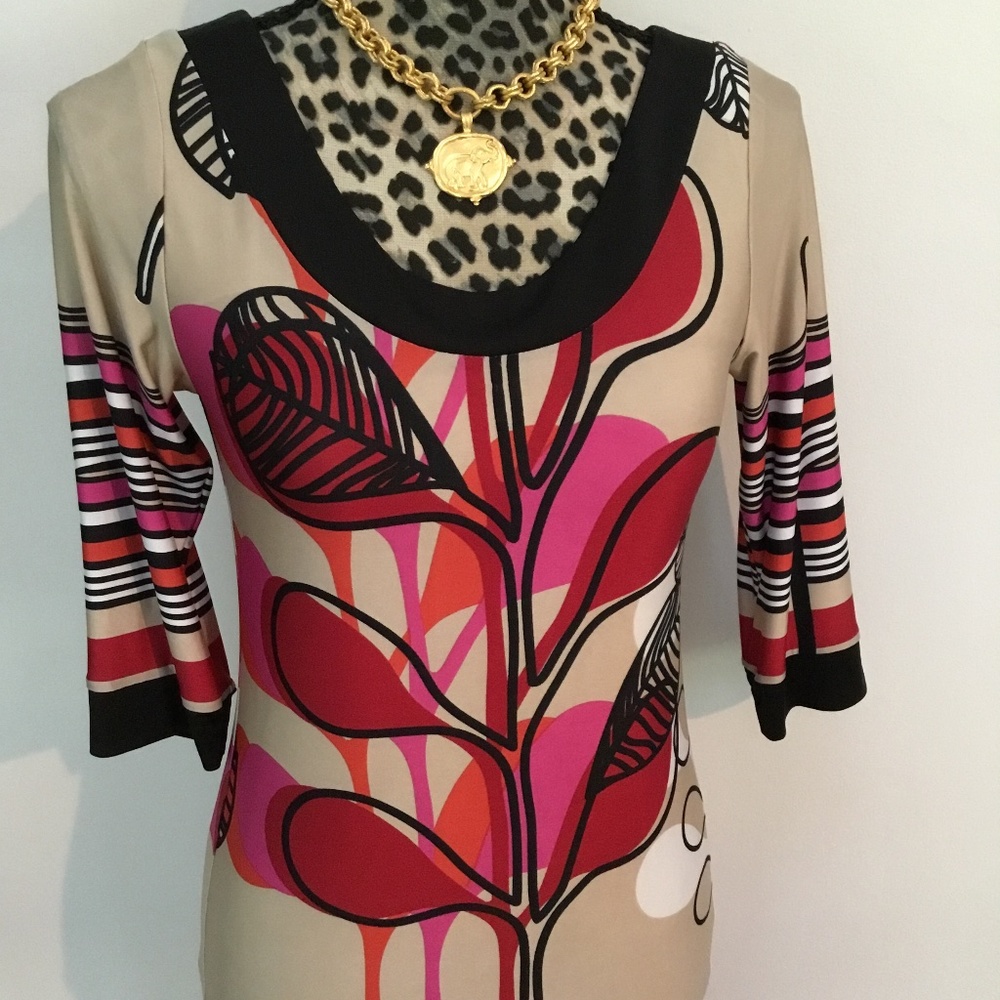 Analili colorful  sheath dress.